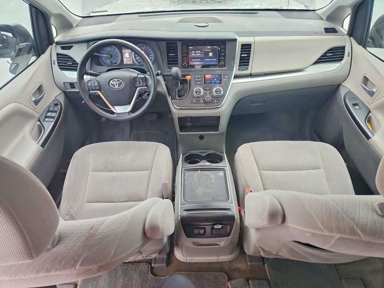 Toyota Sienna Le