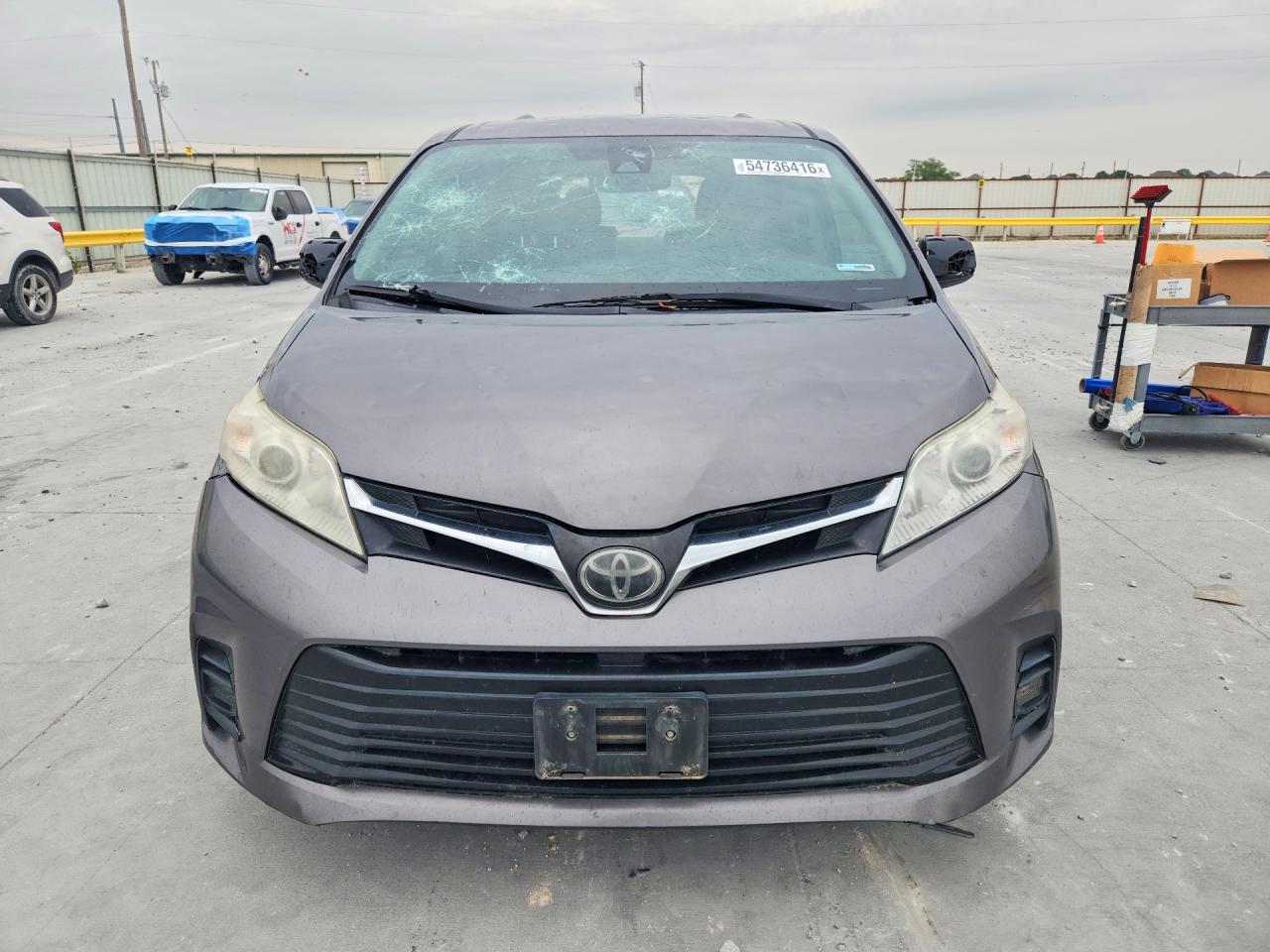 Toyota Sienna Le