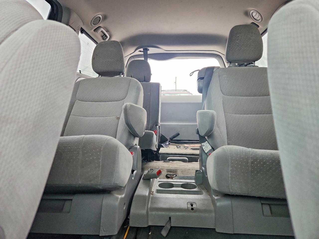 Toyota Sienna Le