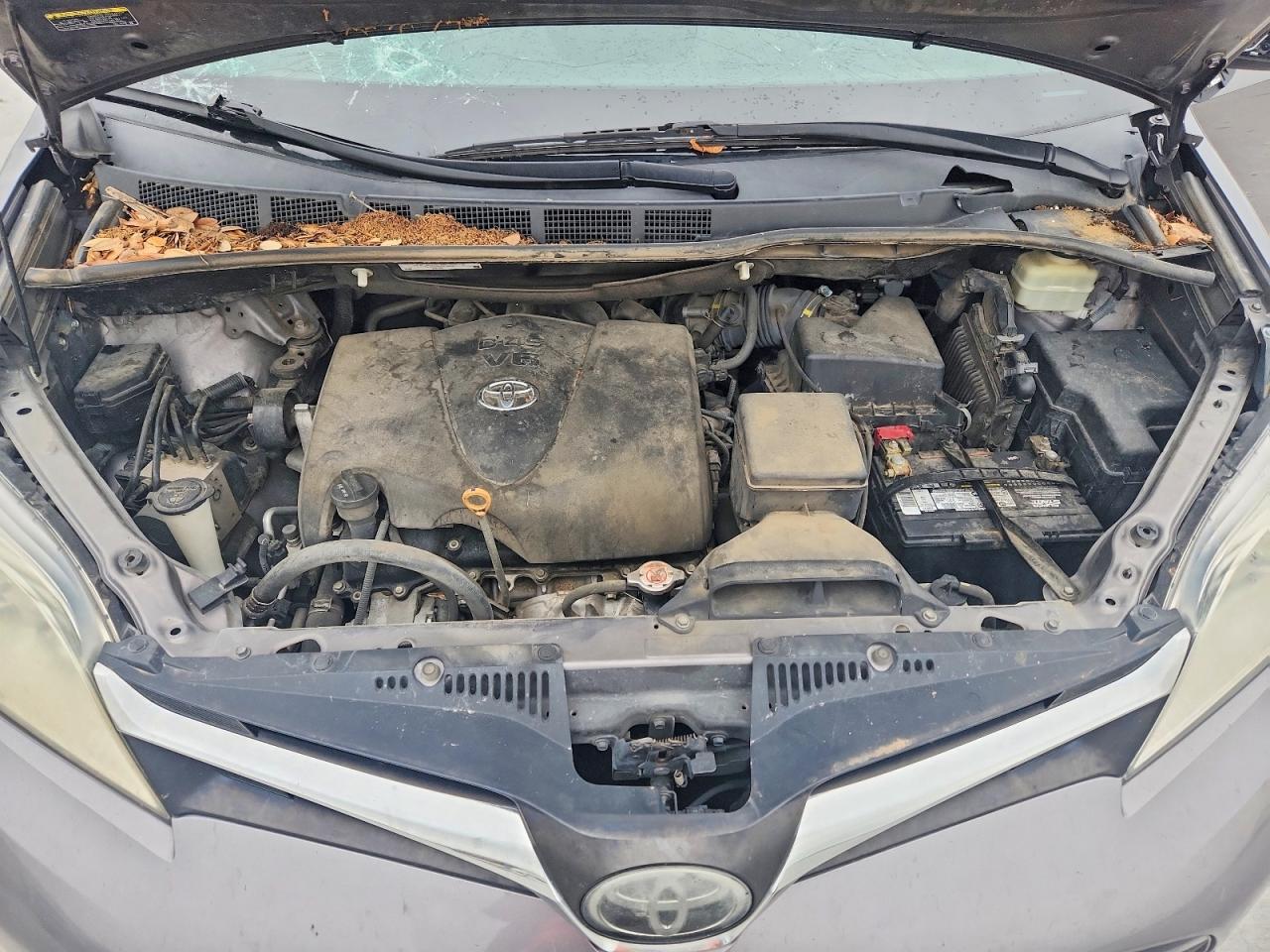 Toyota Sienna Le