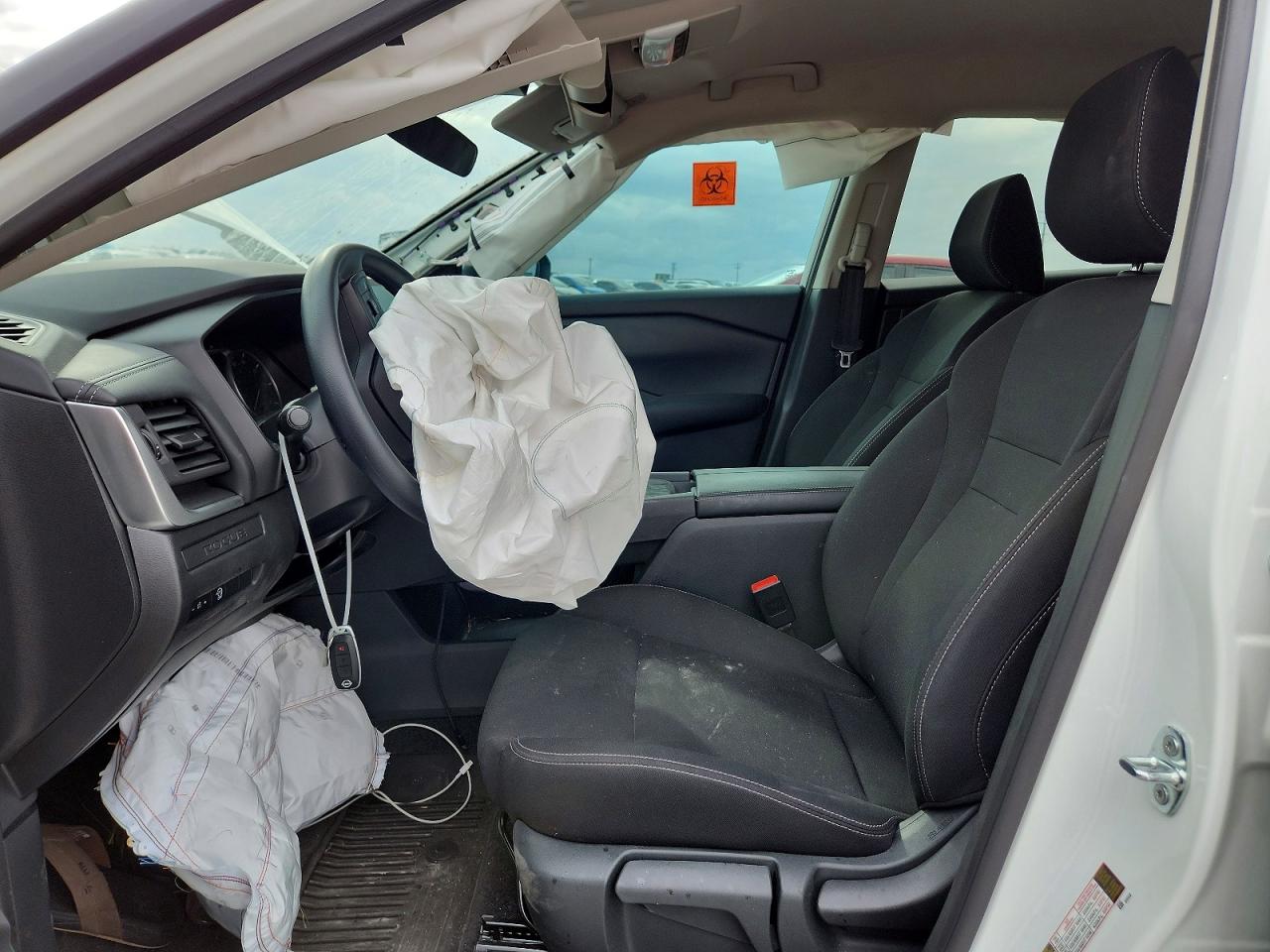 Nissan Rogue S