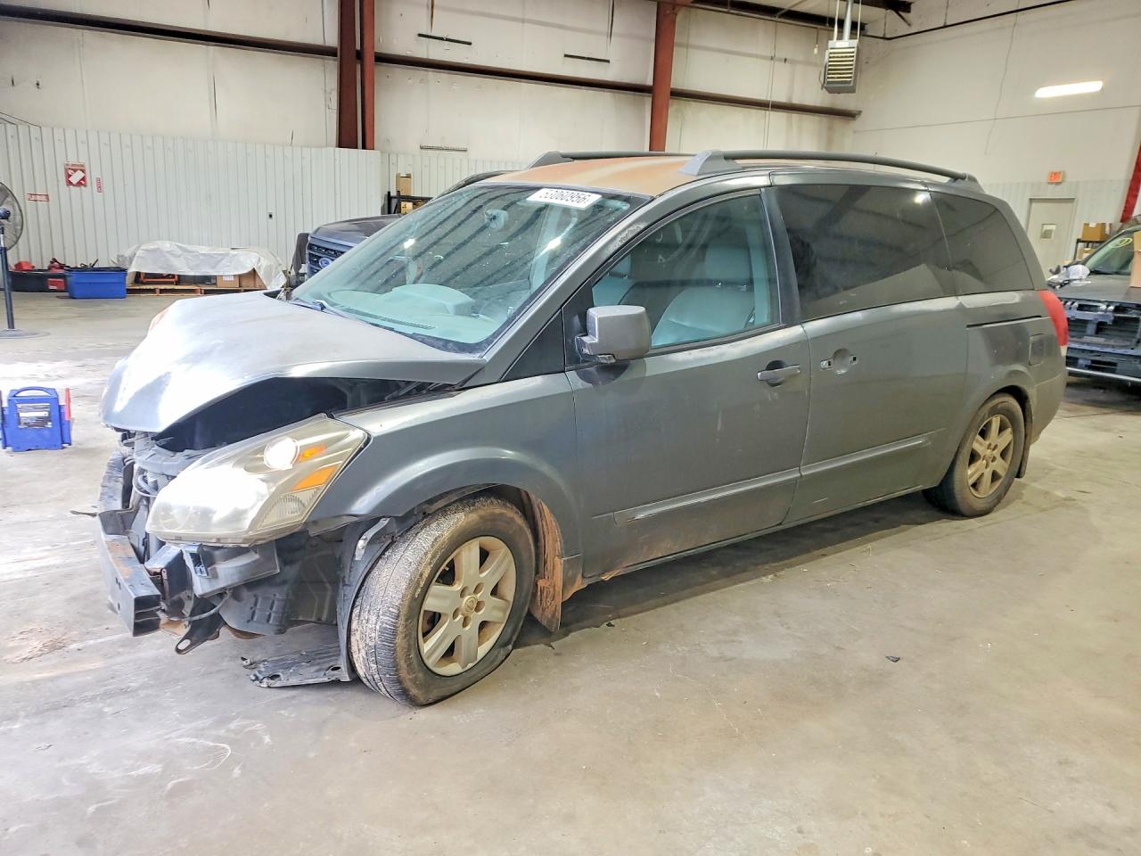 Salvage Nissan Quest 3.5 Image