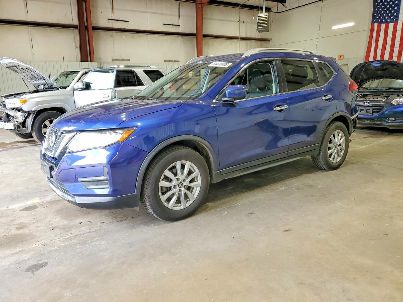 Salvage Nissan Rogue Image