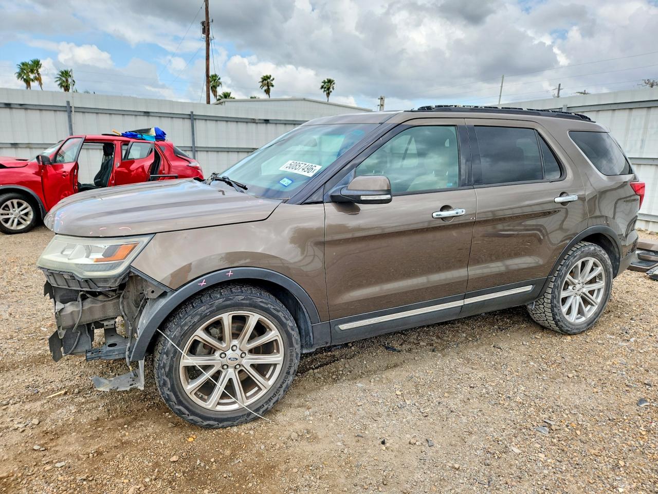 Salvage Ford Explorer Image