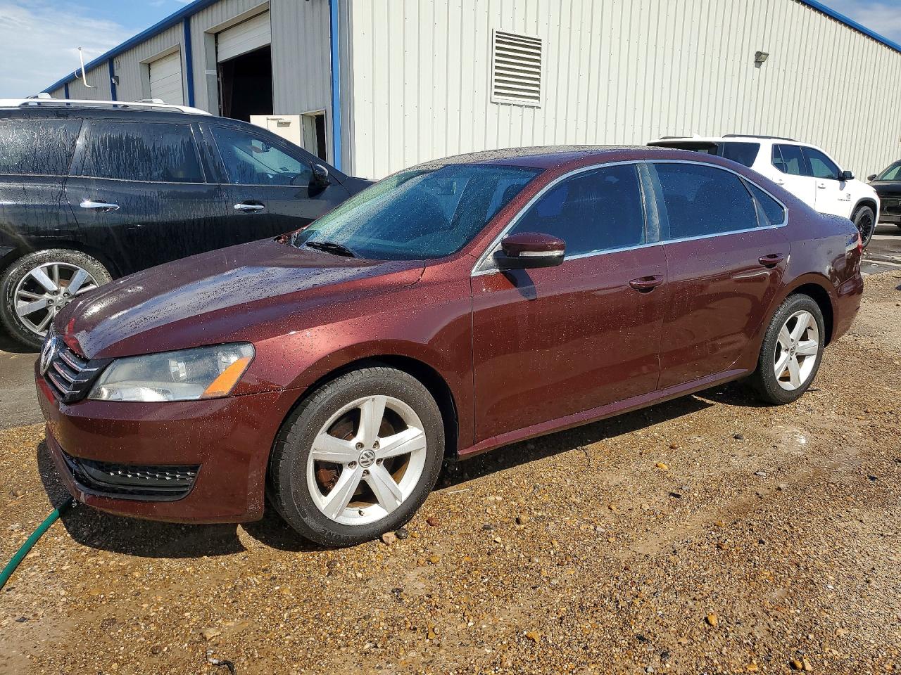 Salvage Volkswagen Passat Image