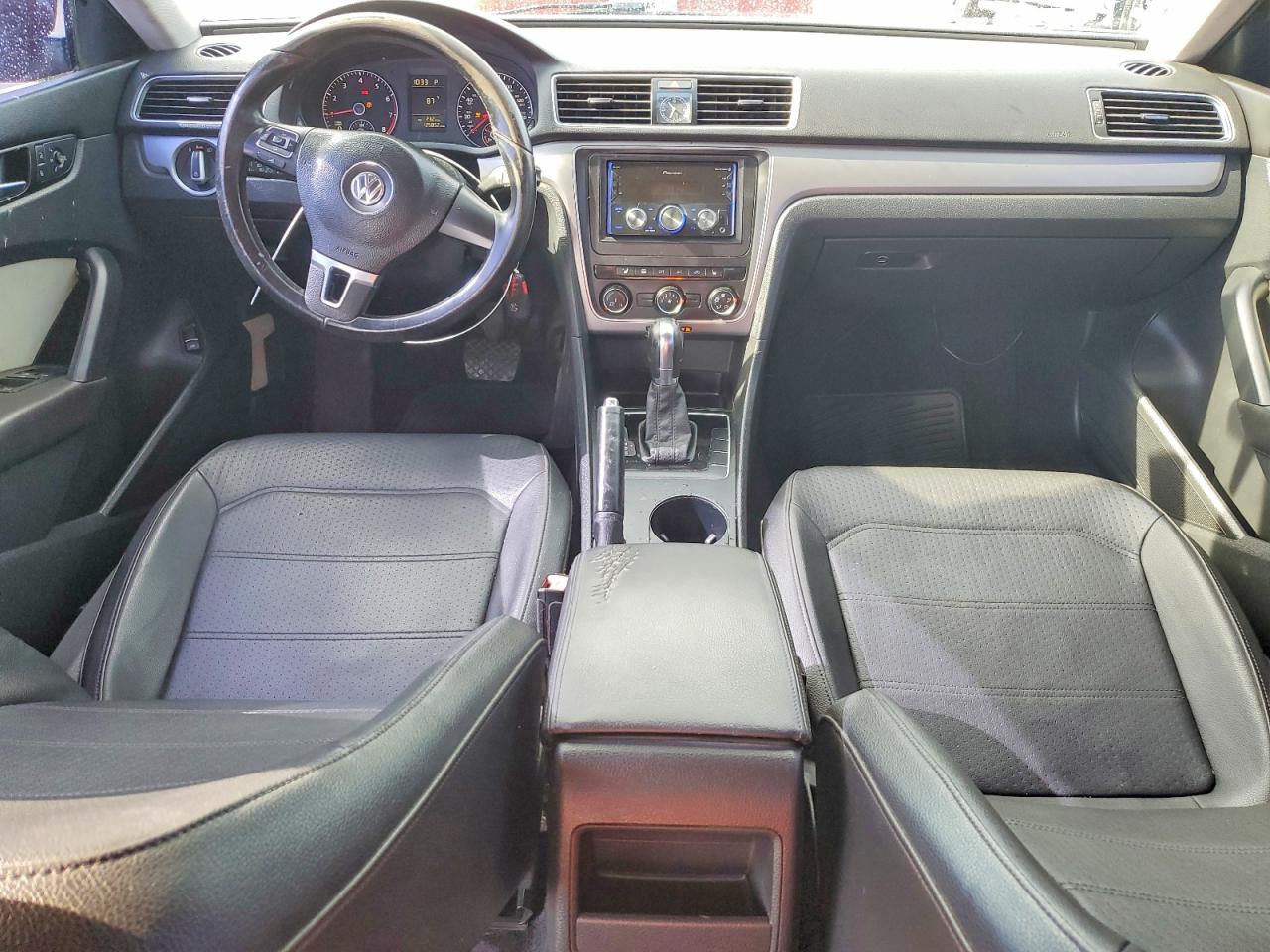 Volkswagen Passat S