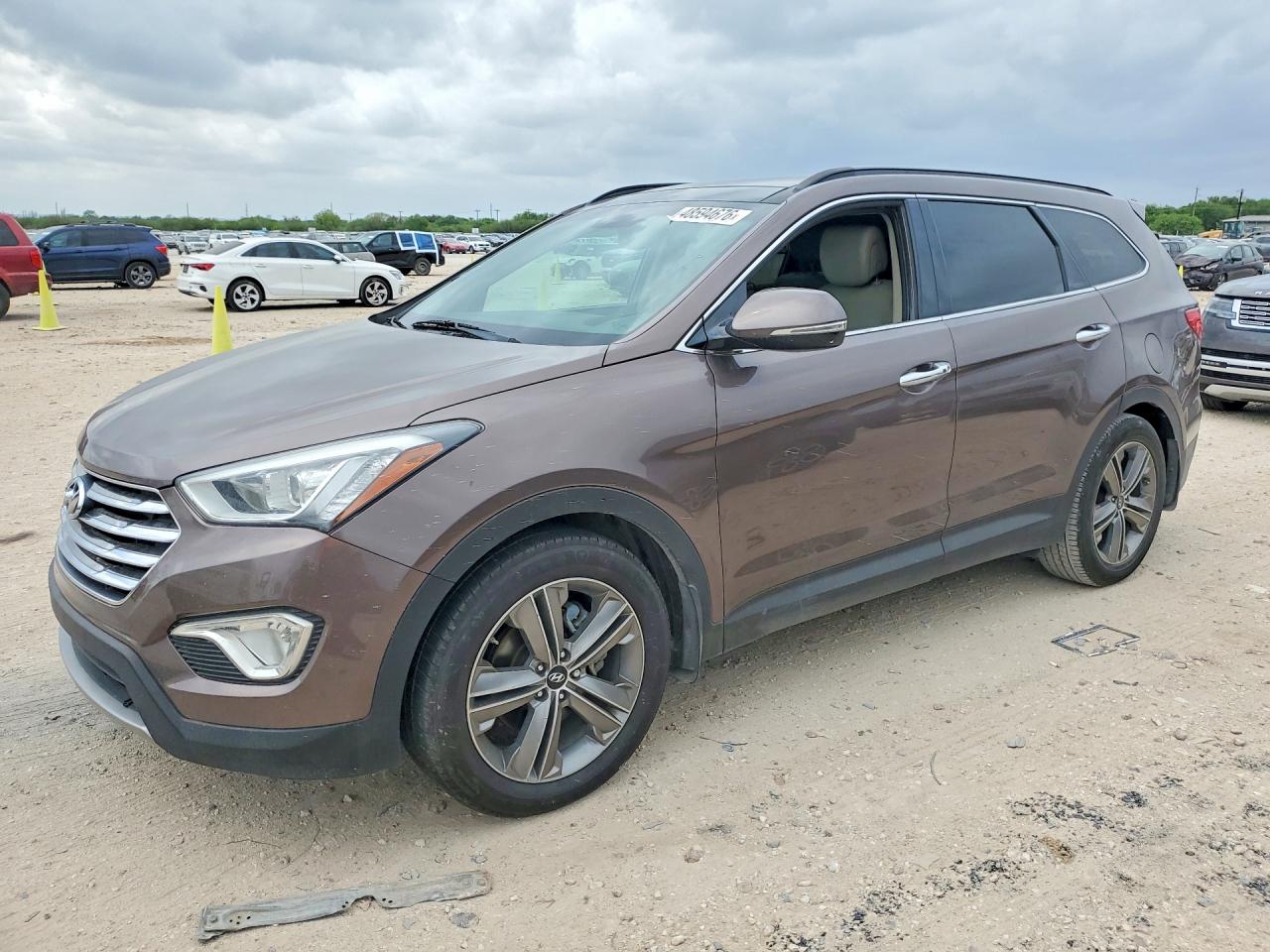 Salvage Hyundai SANTA FE Image