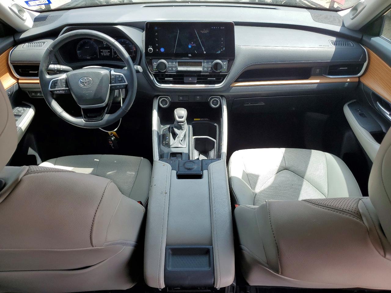 Toyota Grand High Limited