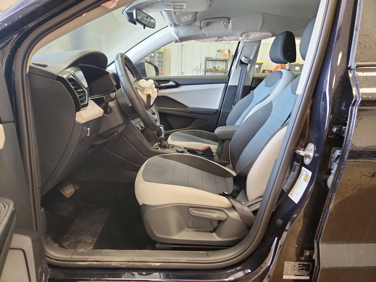 Volkswagen Taos S