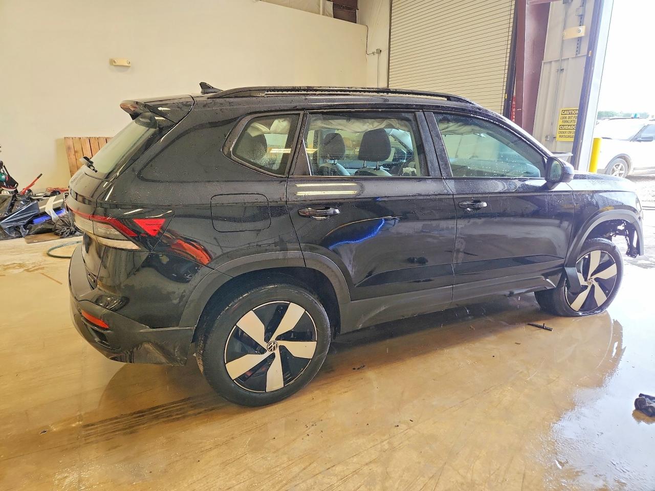 Volkswagen Taos S