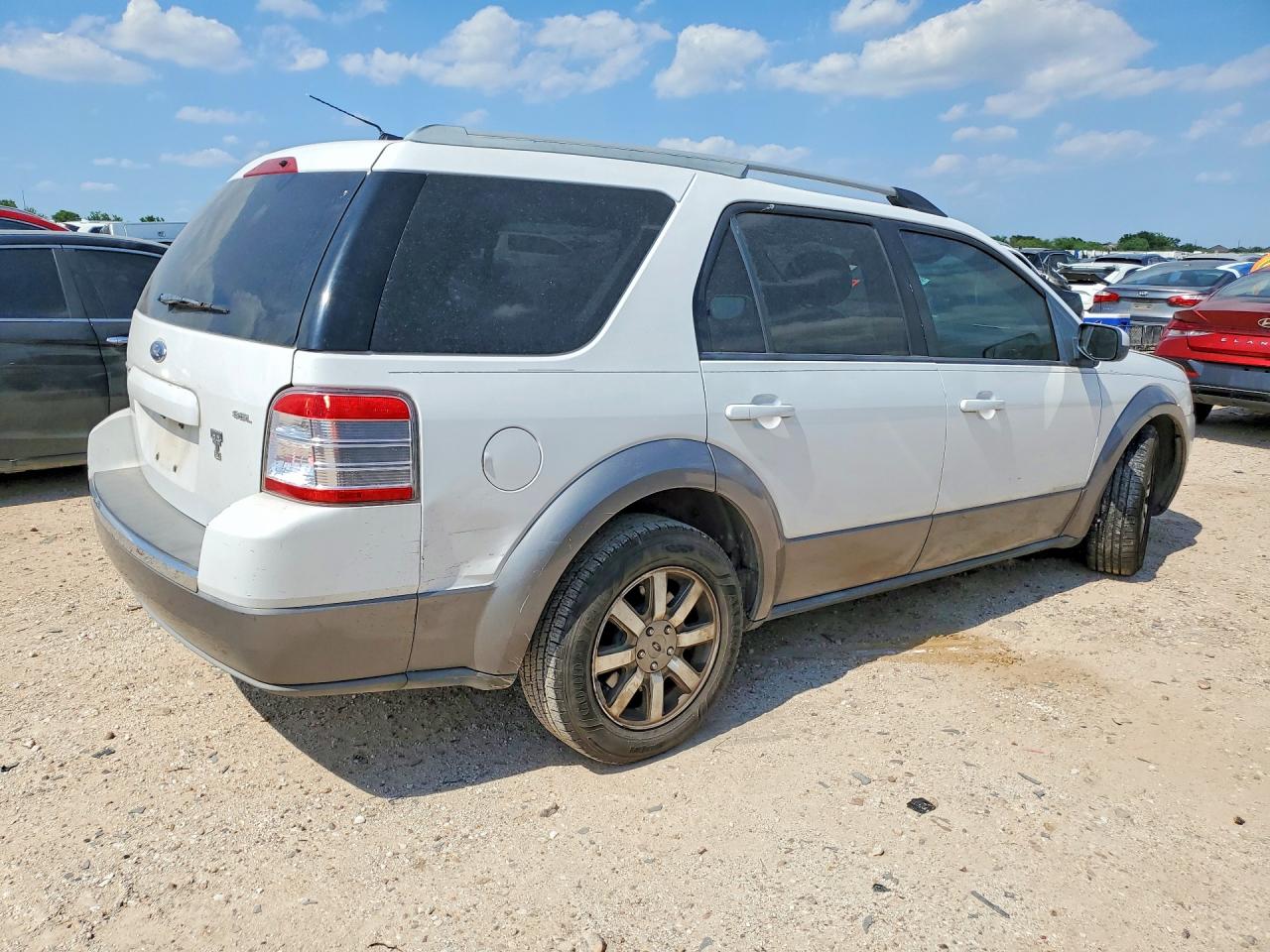 Ford Taurus Sel