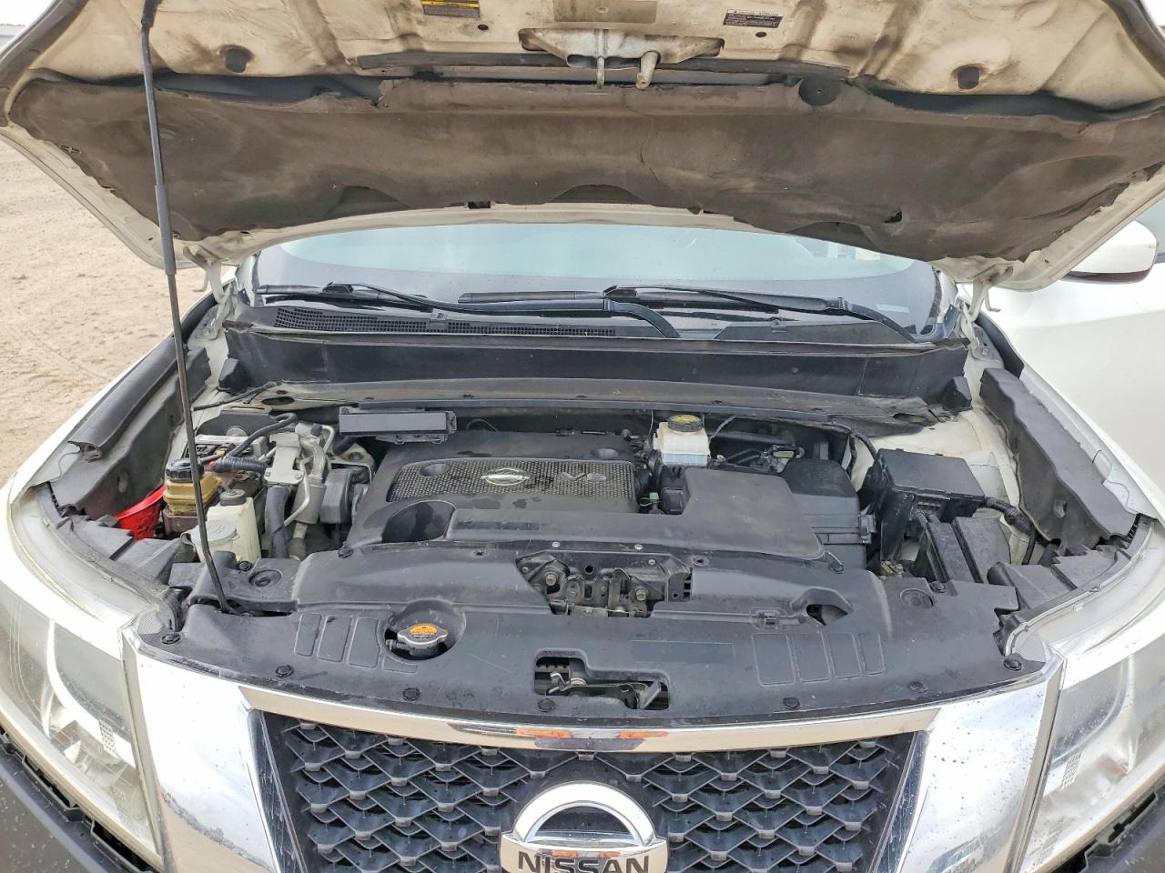 Nissan Pathfinder S