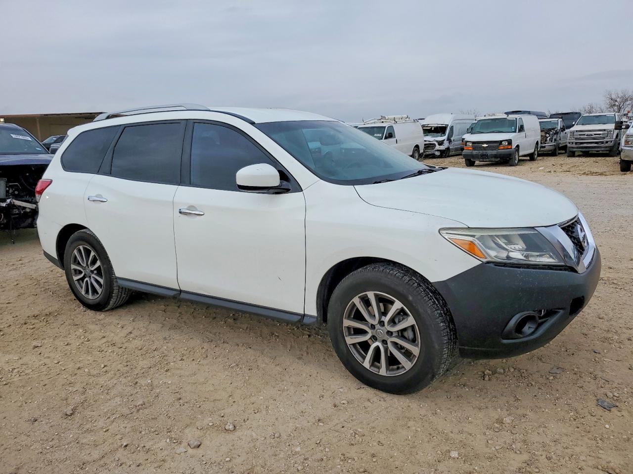 Nissan Pathfinder S
