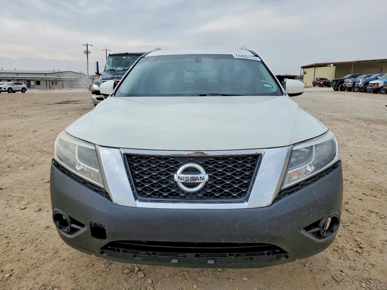 Nissan Pathfinder S