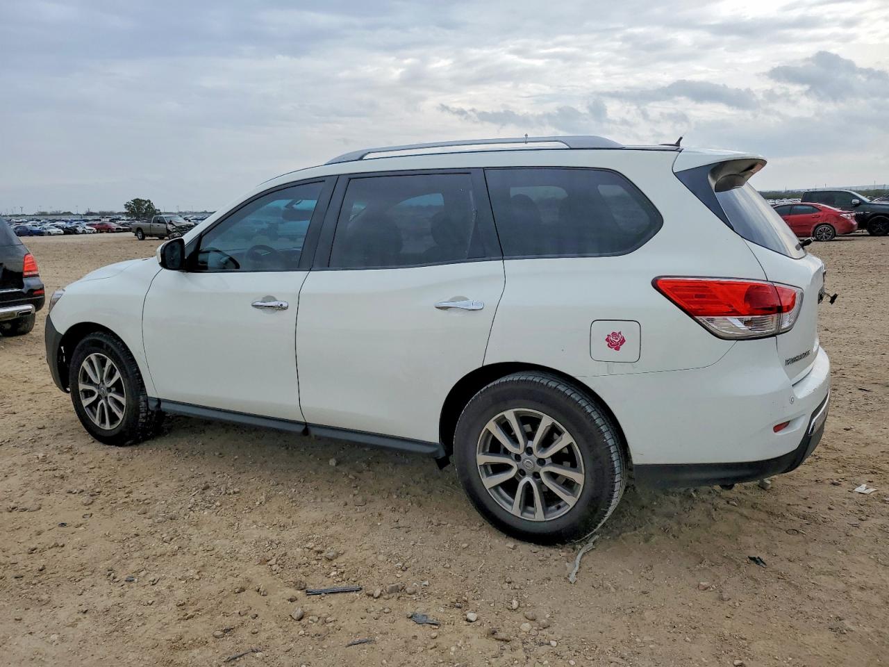 Nissan Pathfinder S
