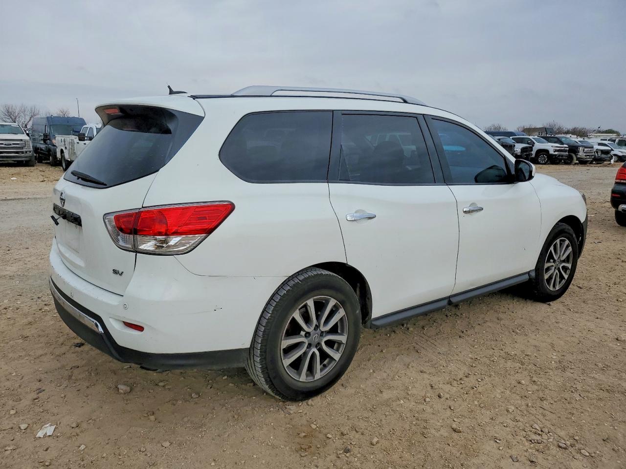 Nissan Pathfinder S