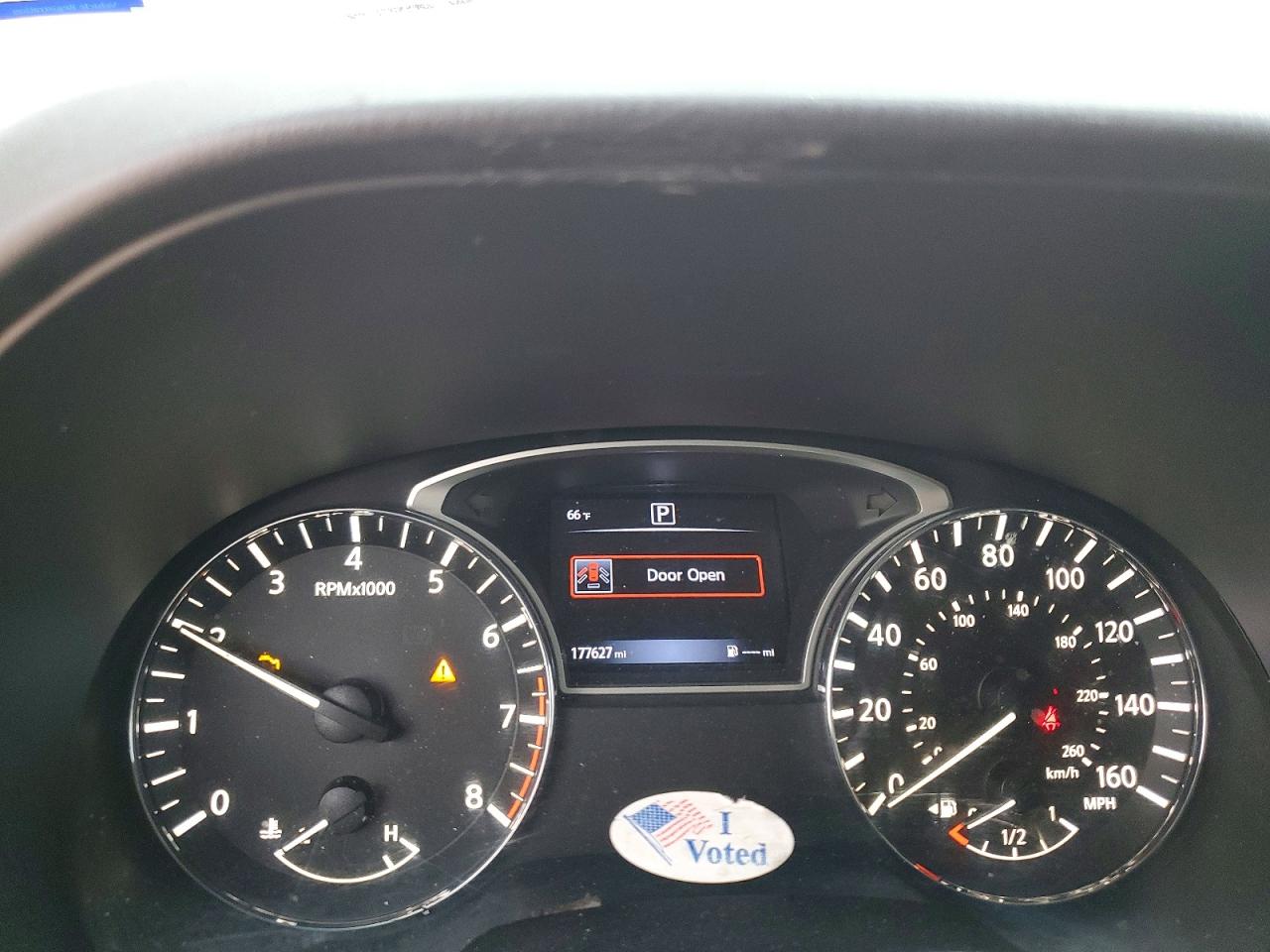 Nissan Pathfinder S