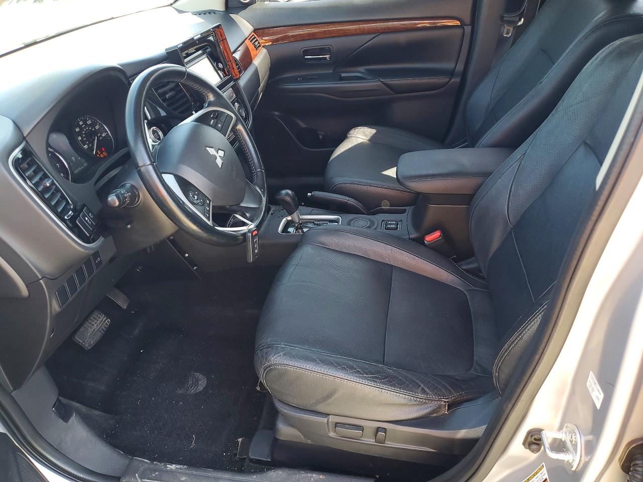 Mitsubishi Outlander Se