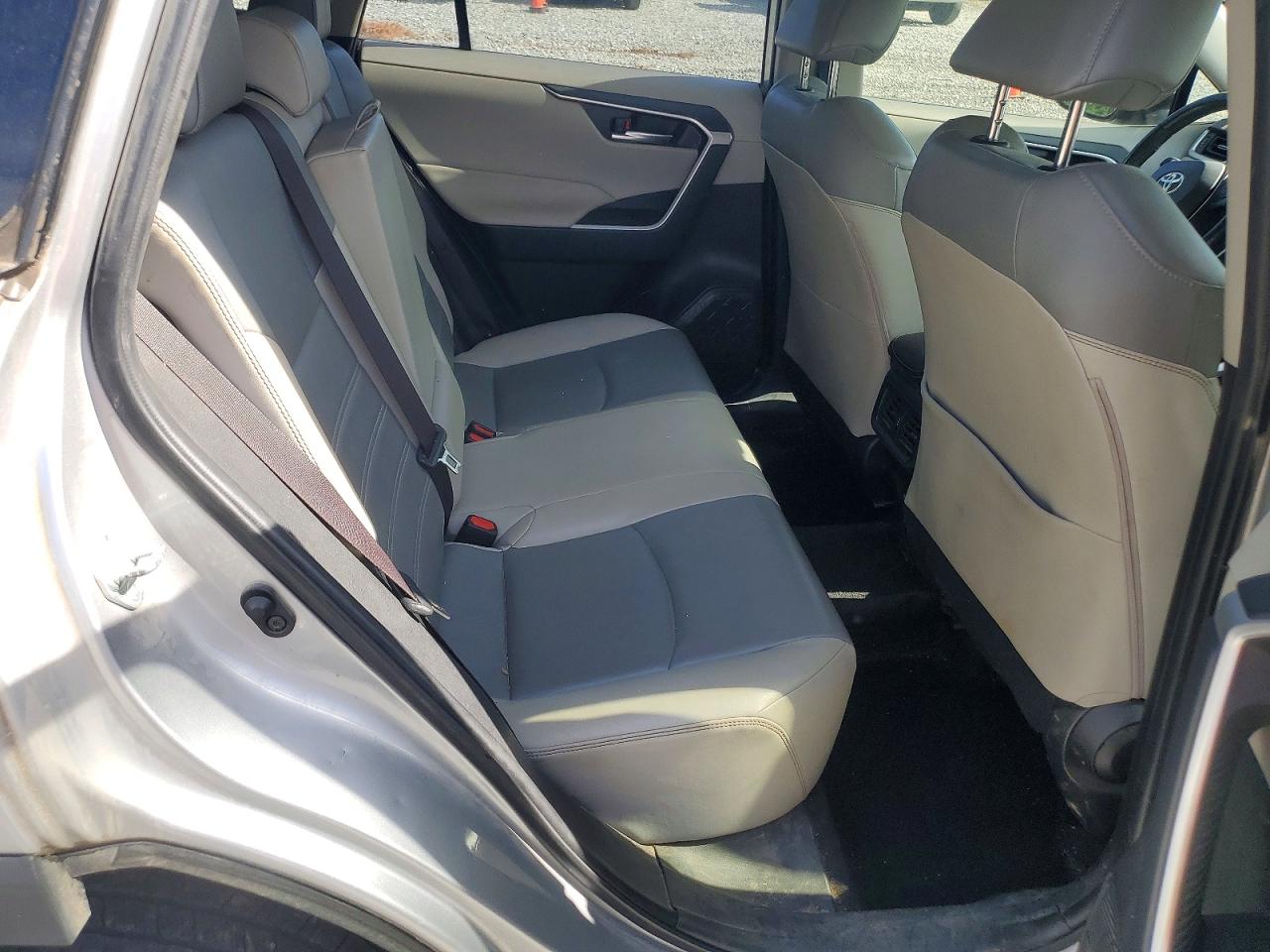 Toyota RAV4 Xle Premium