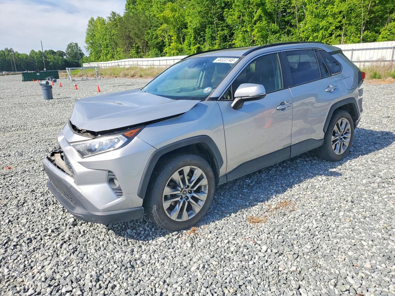 Salvage Toyota RAV4 Image