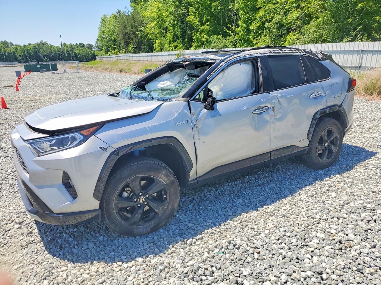 Salvage Toyota RAV4 Image