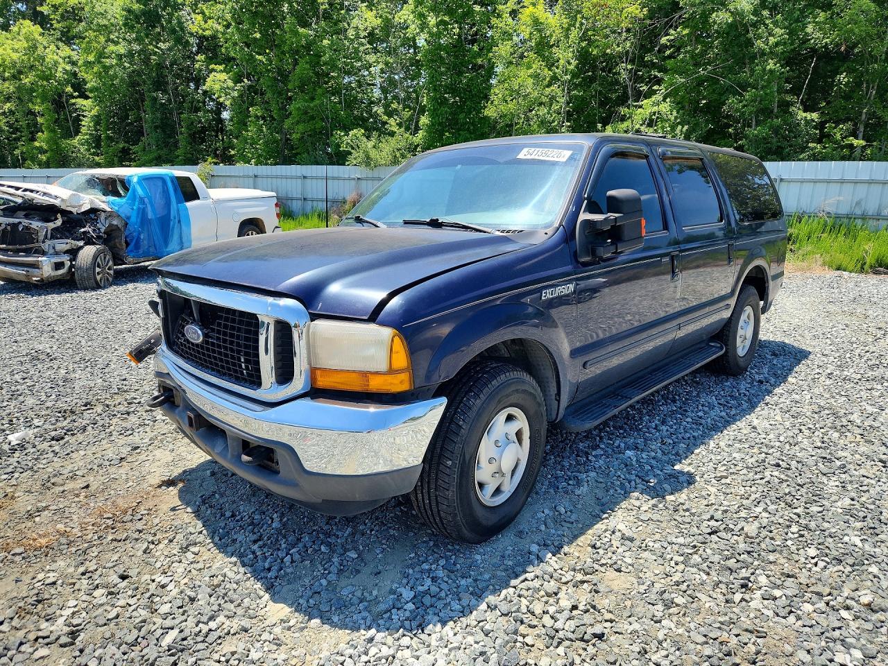 Salvage Ford Excursion Image