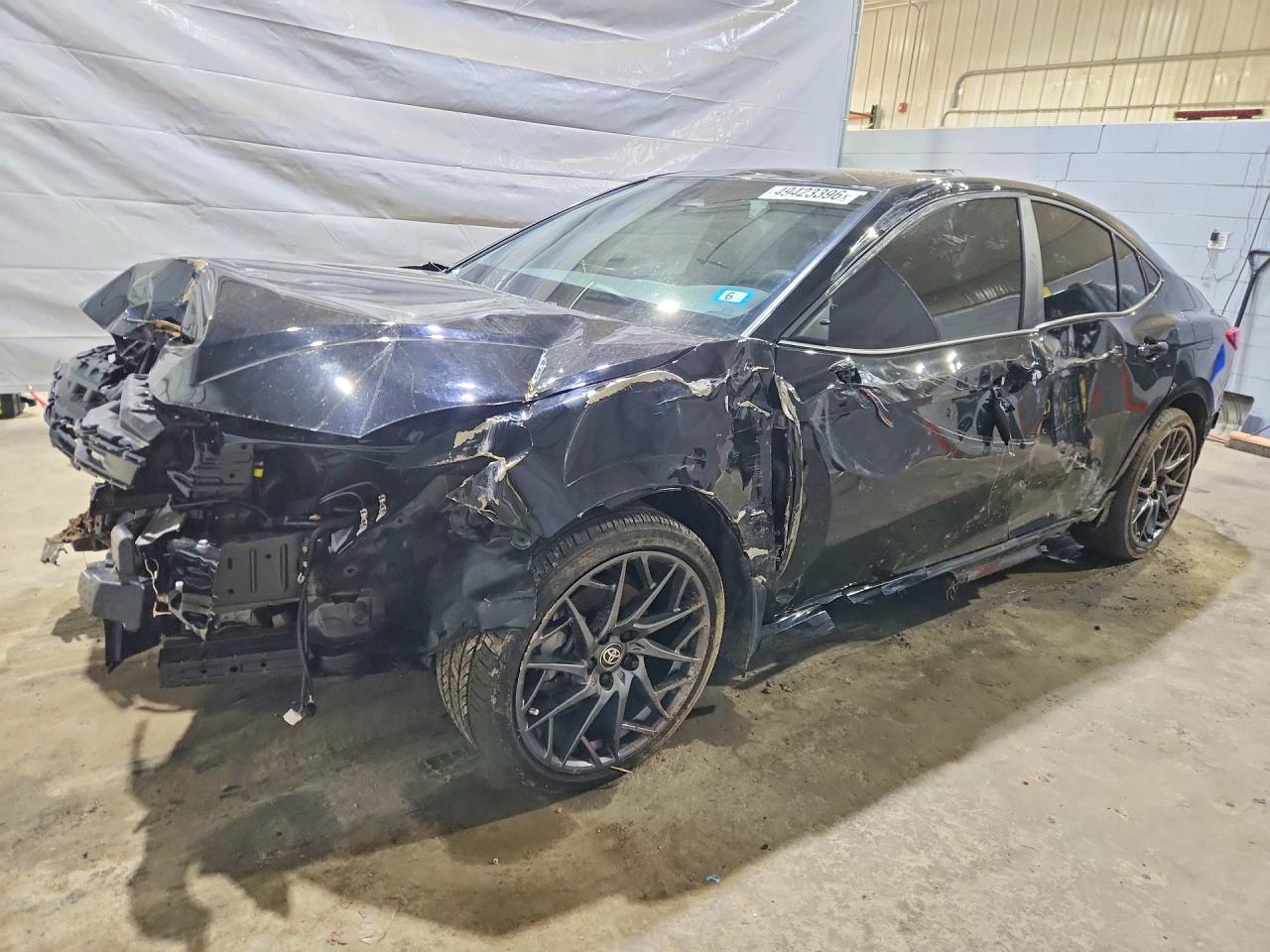 Salvage Toyota Camry Image