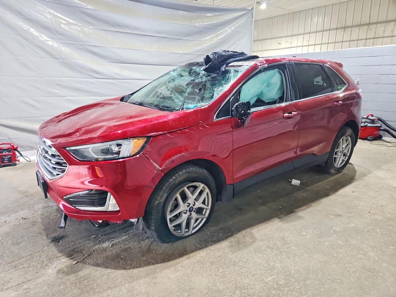 Salvage Ford Edge Image