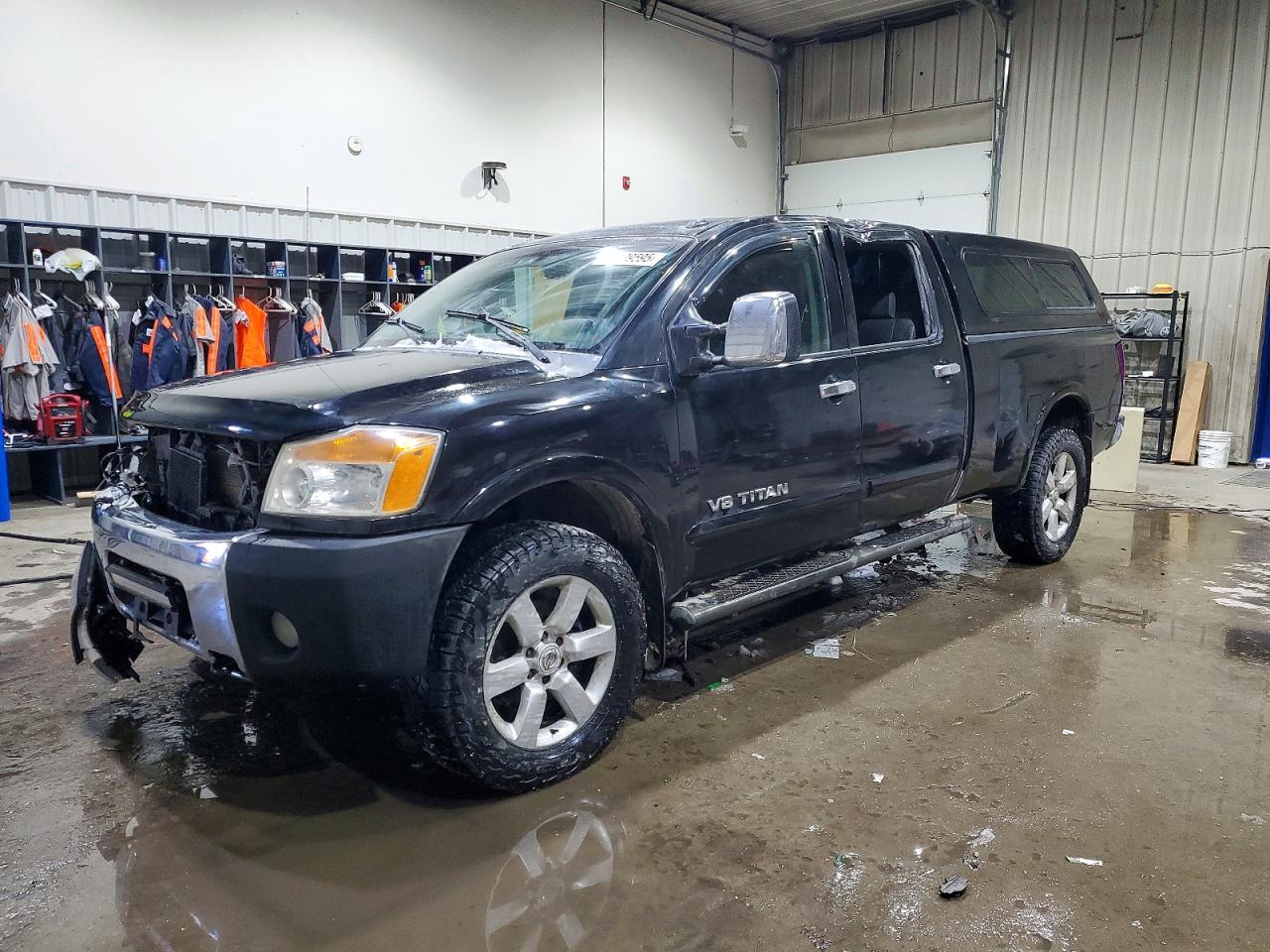 Salvage Nissan Titan Image