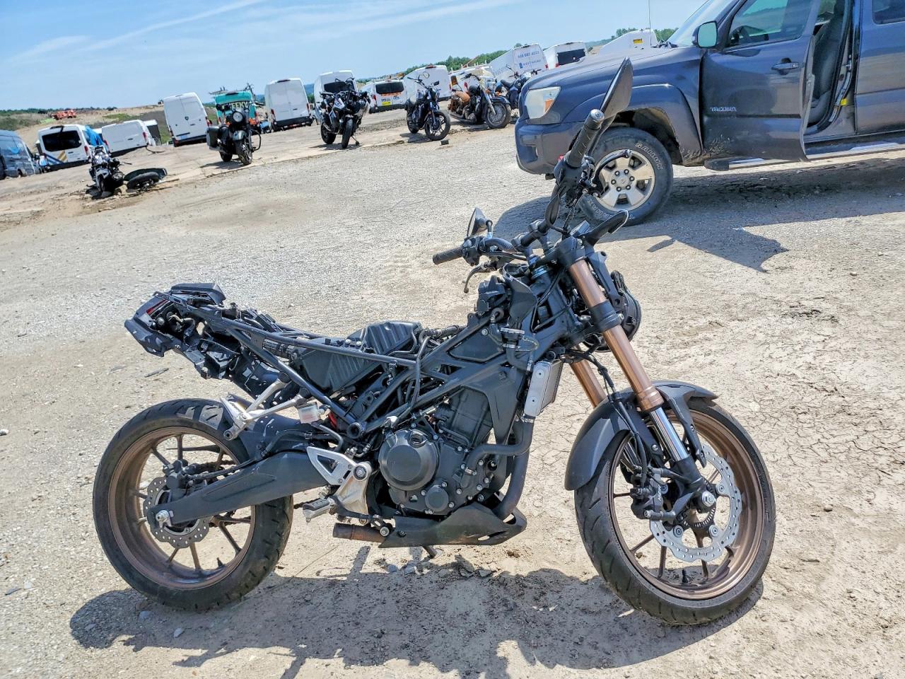 Salvage Honda Cb Cycle Image