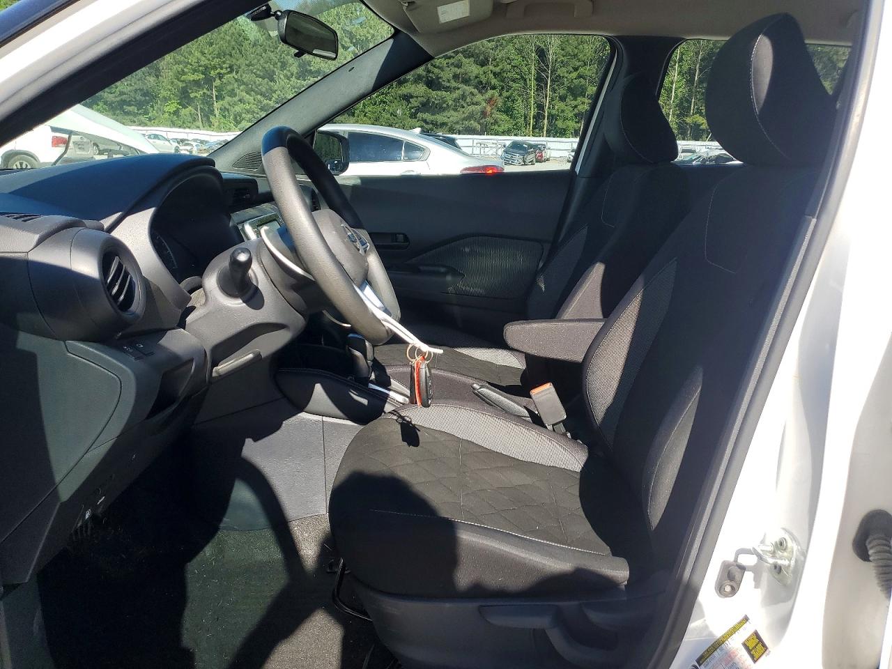 Nissan Kicks S