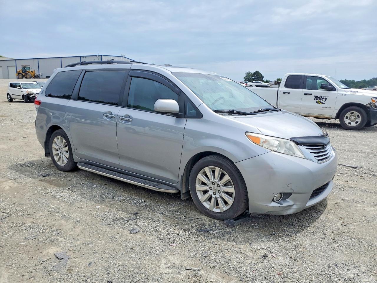 Toyota Sienna Limited 7-passenger