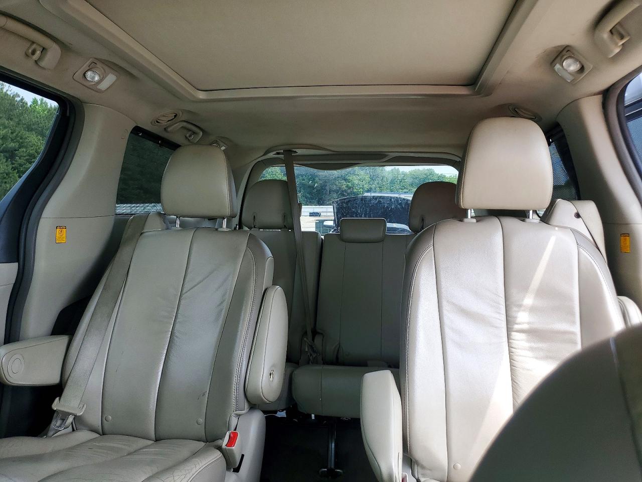 Toyota Sienna Limited 7-passenger
