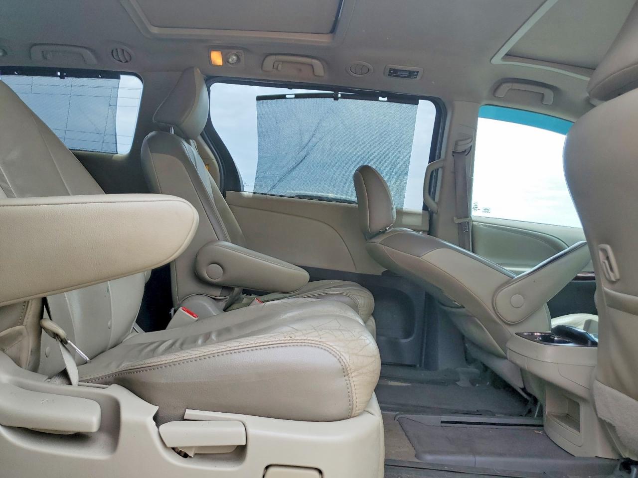 Toyota Sienna Limited 7-passenger