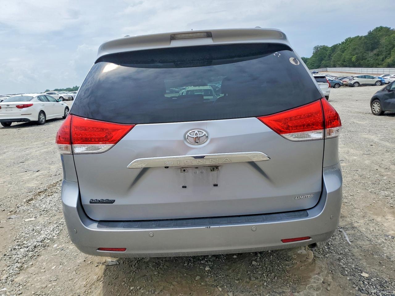 Toyota Sienna Limited 7-passenger