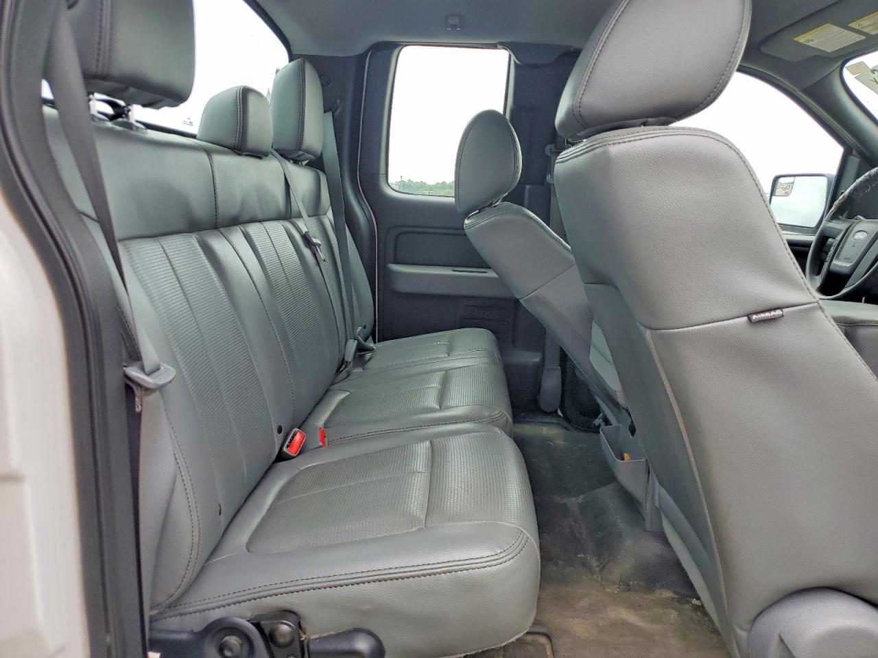 Ford F-150 Super Cab