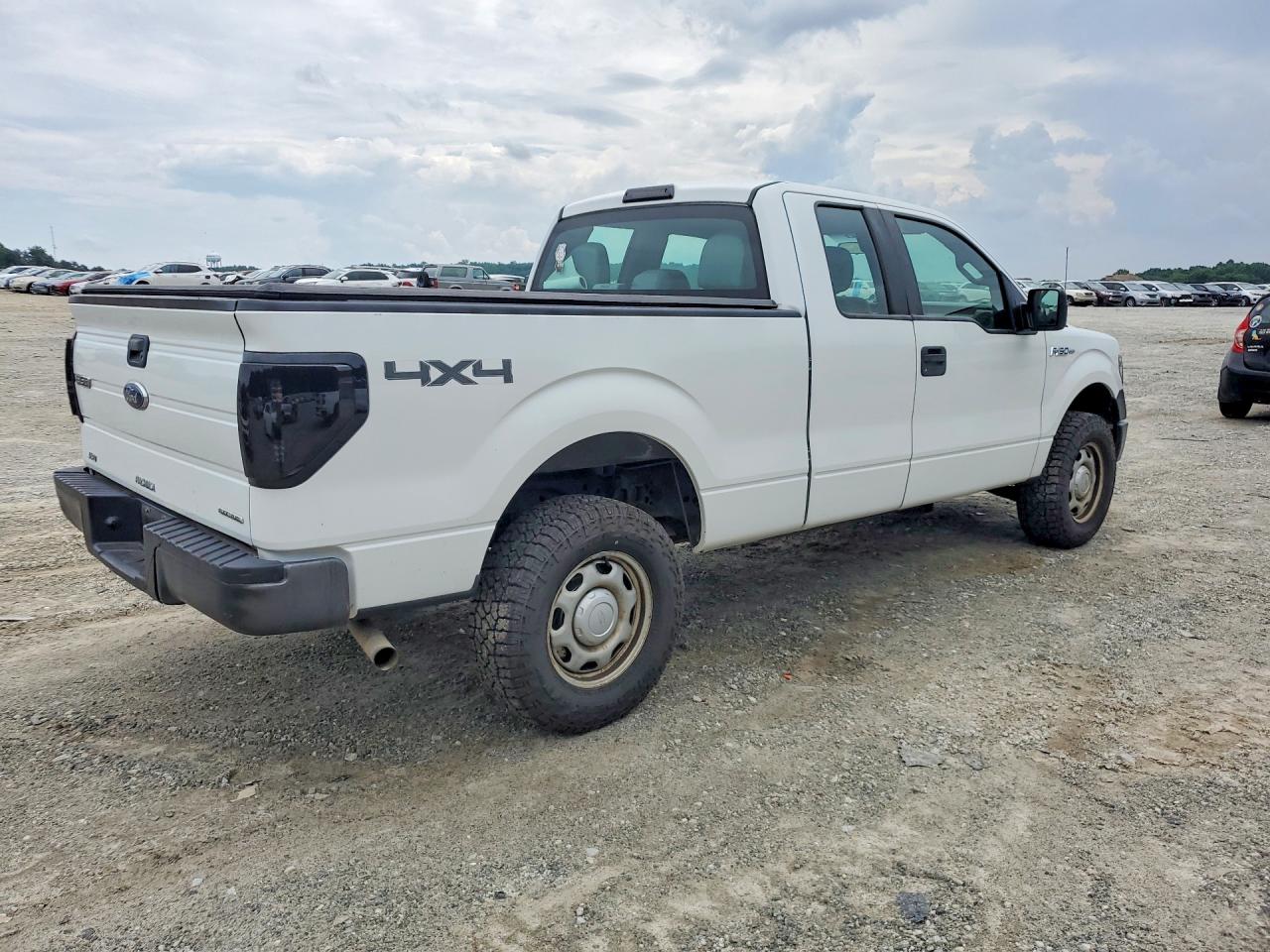 Ford F-150 Super Cab