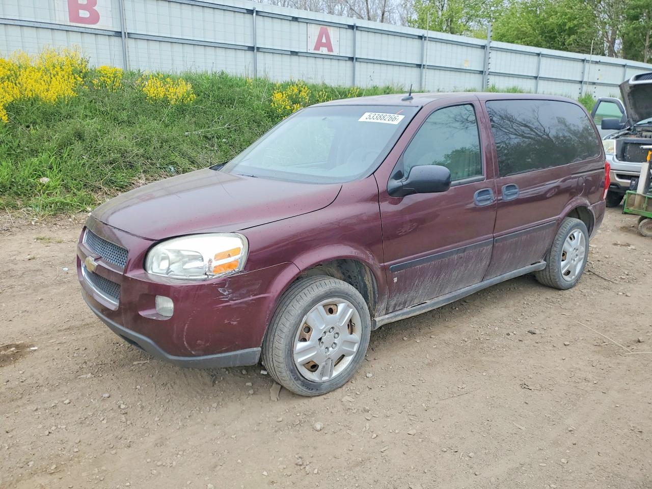 Salvage Chevrolet Uplander Image