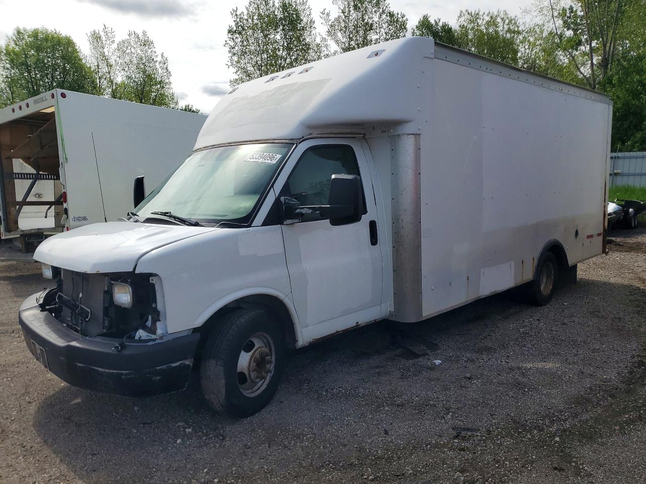 Salvage GMC Savana Image