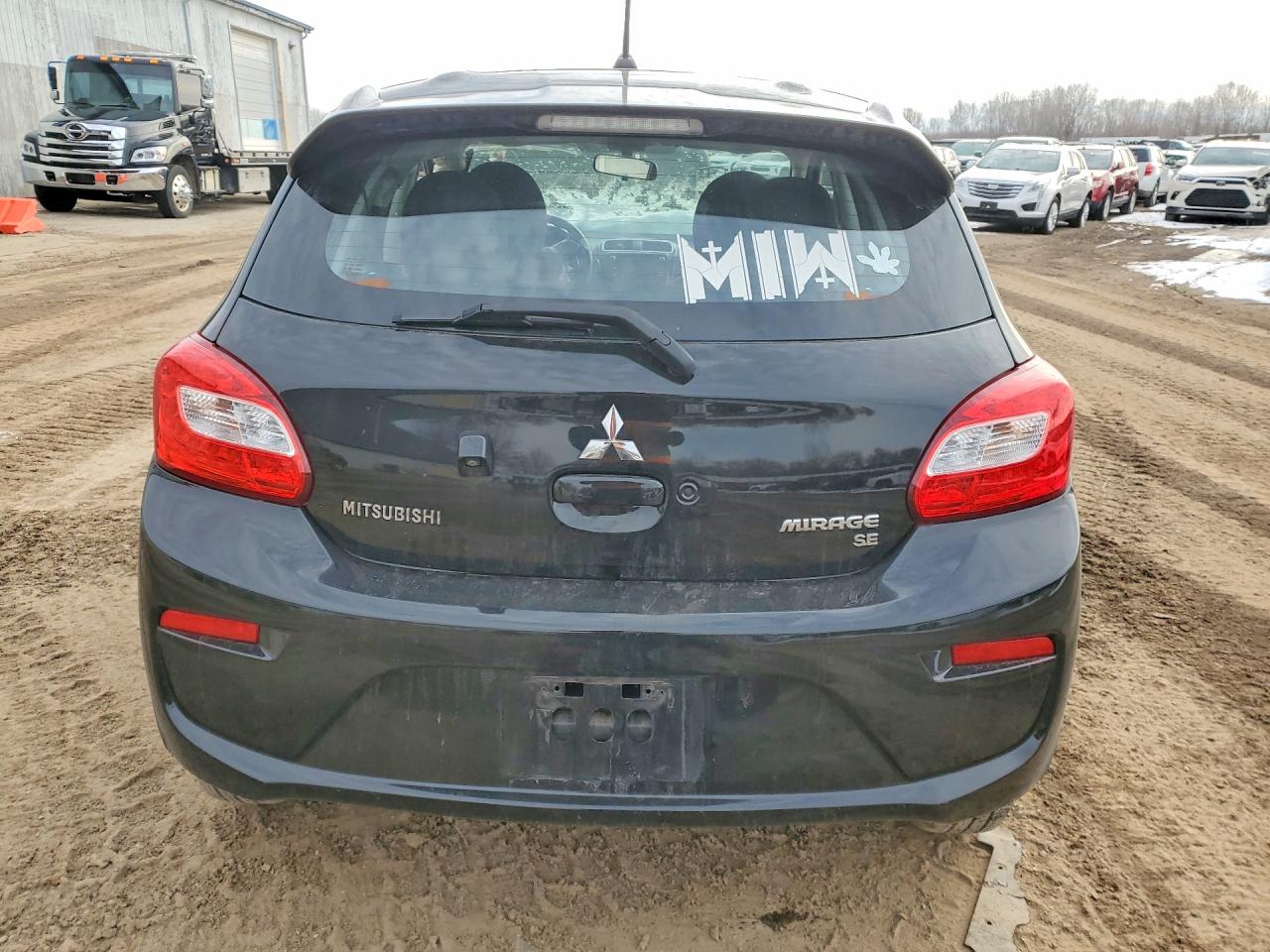 Mitsubishi Mirage Se
