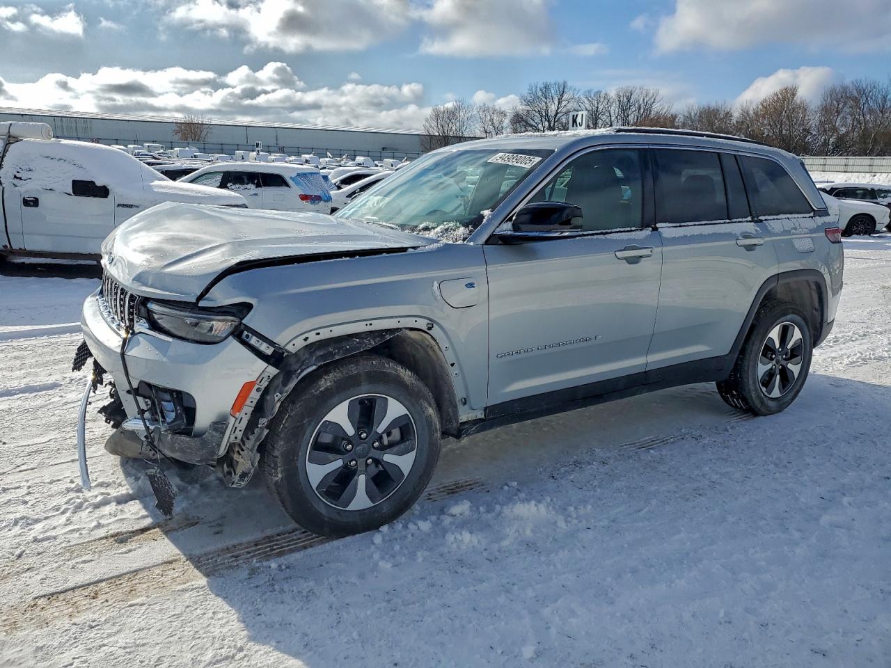 Salvage Jeep Grand Cherokee Image