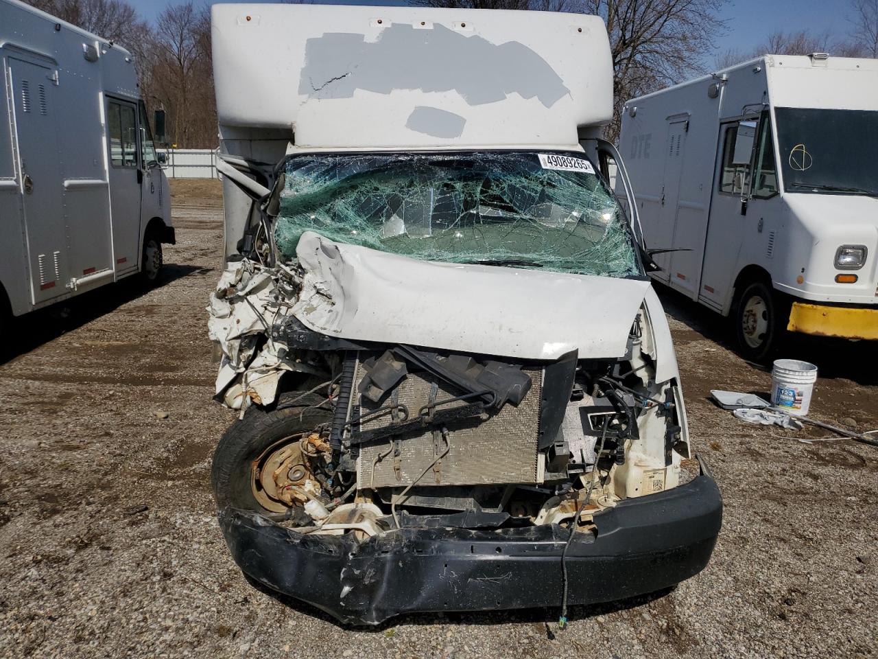 GMC Savana Cutaway G3500