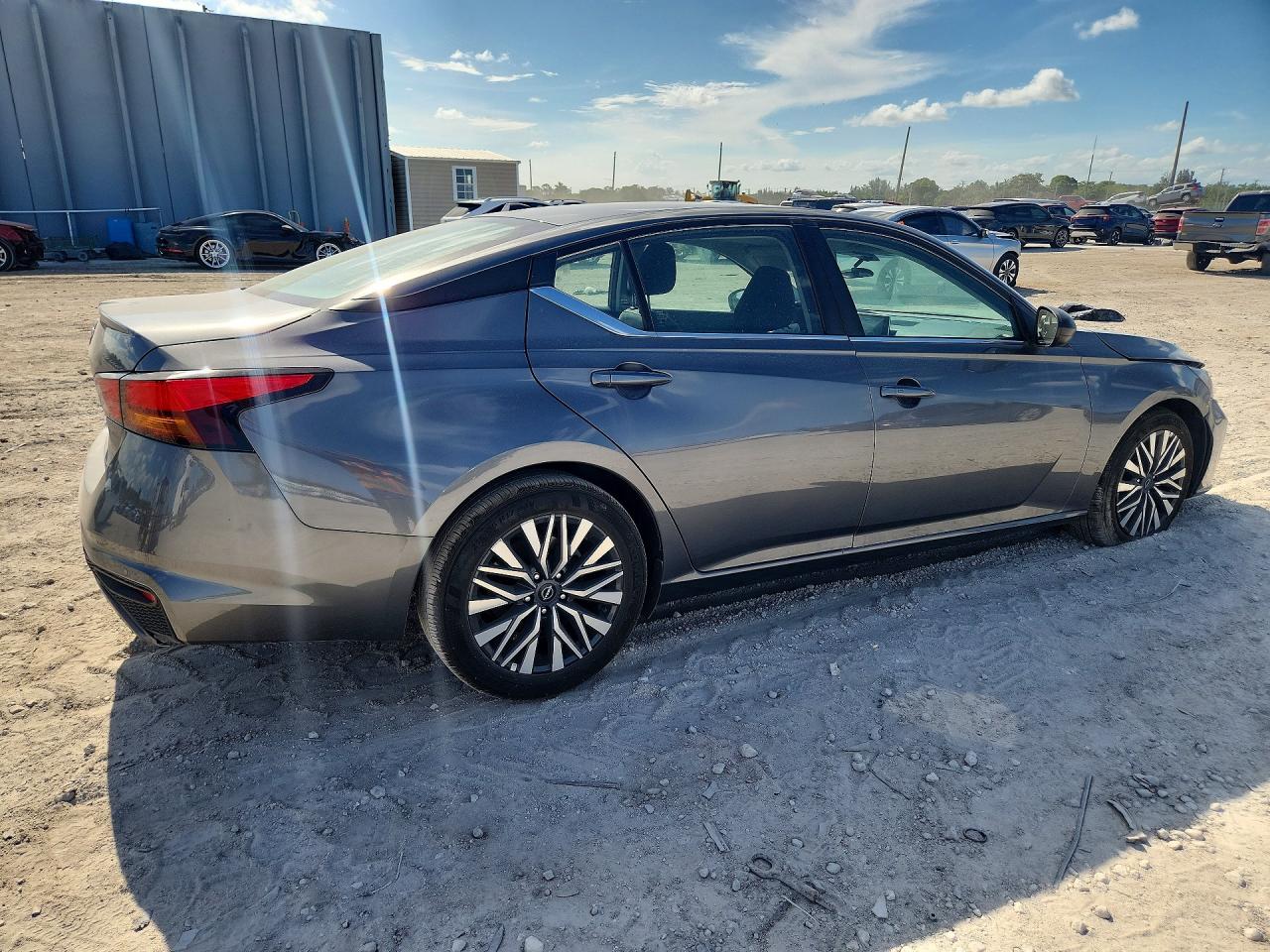 Nissan Altima Sv
