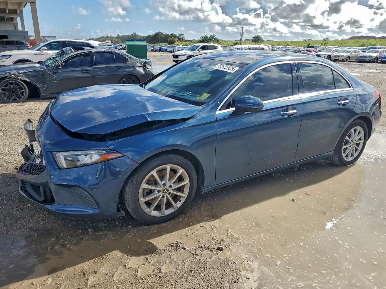 Salvage Mercedes-Benz A-Class Image