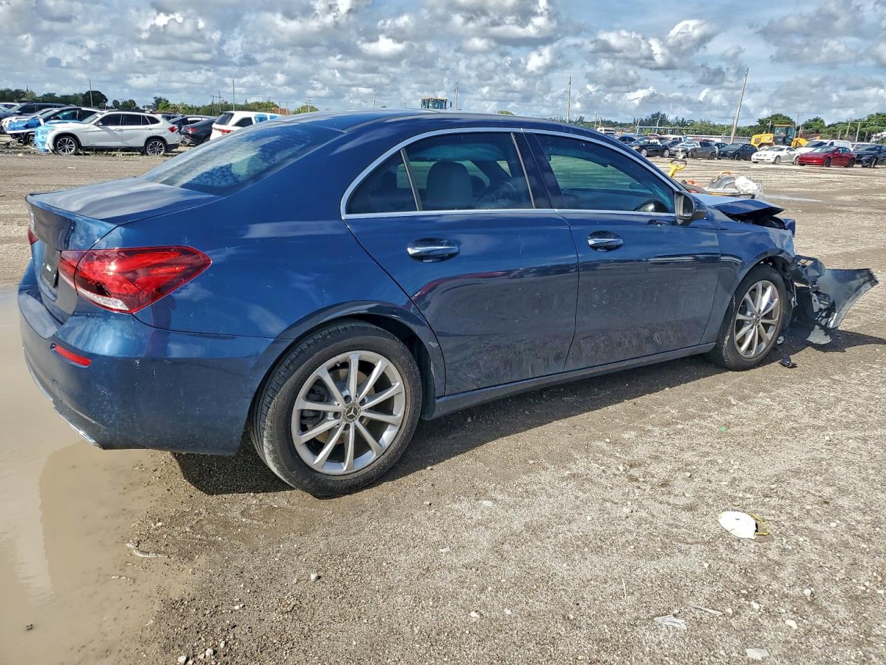 Mercedes-Benz A-Class 220
