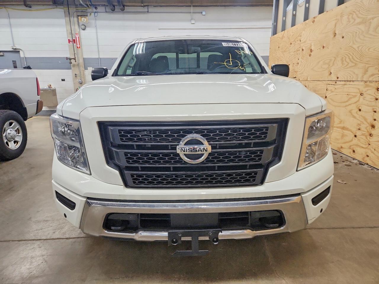 Nissan Titan Sv
