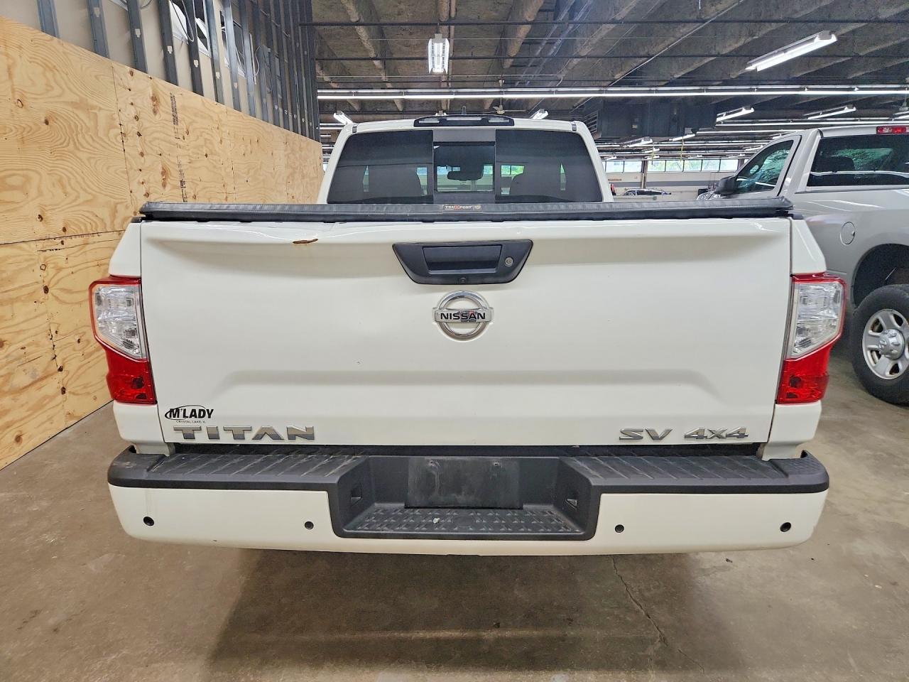 Nissan Titan Sv