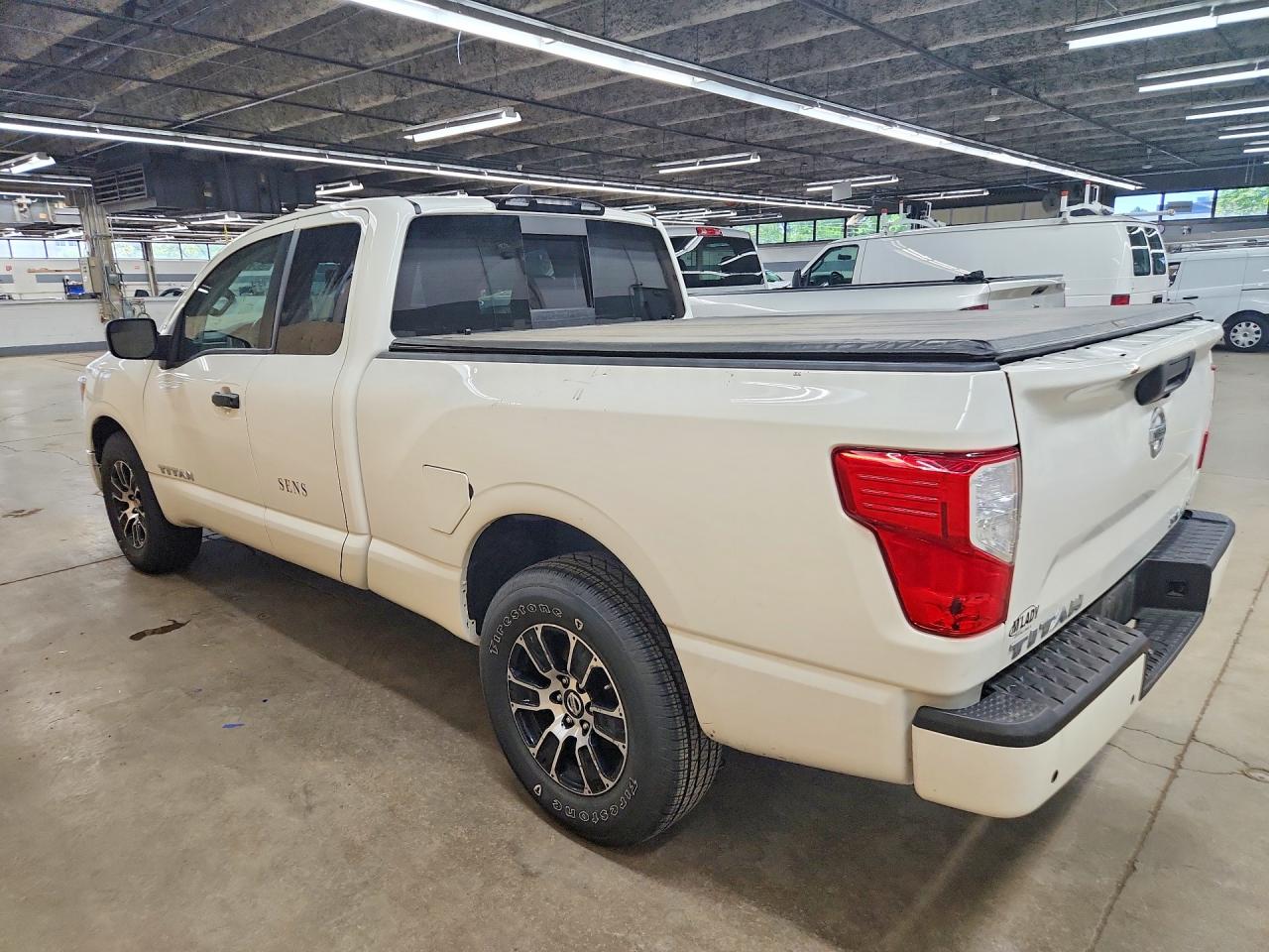 Nissan Titan Sv