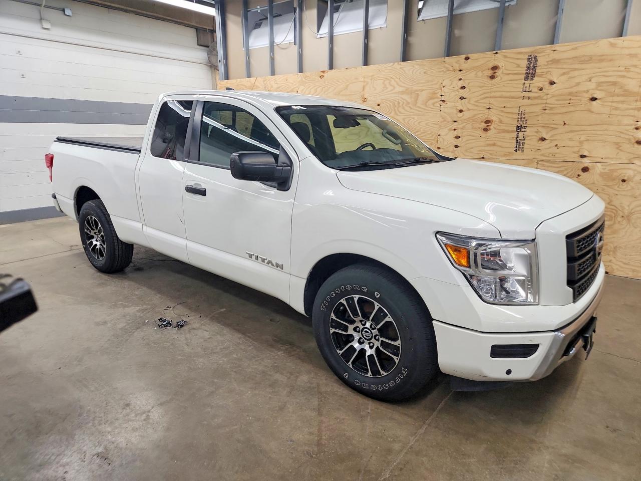 Nissan Titan Sv