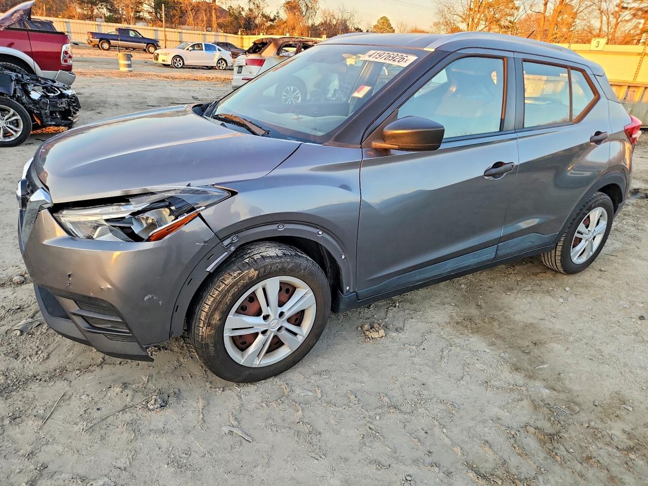 Salvage Nissan Kicks Image